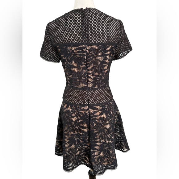 BCBGMaxAzria leaf lace skater short sleeve black Eleanor dress - Picture 8 of 9